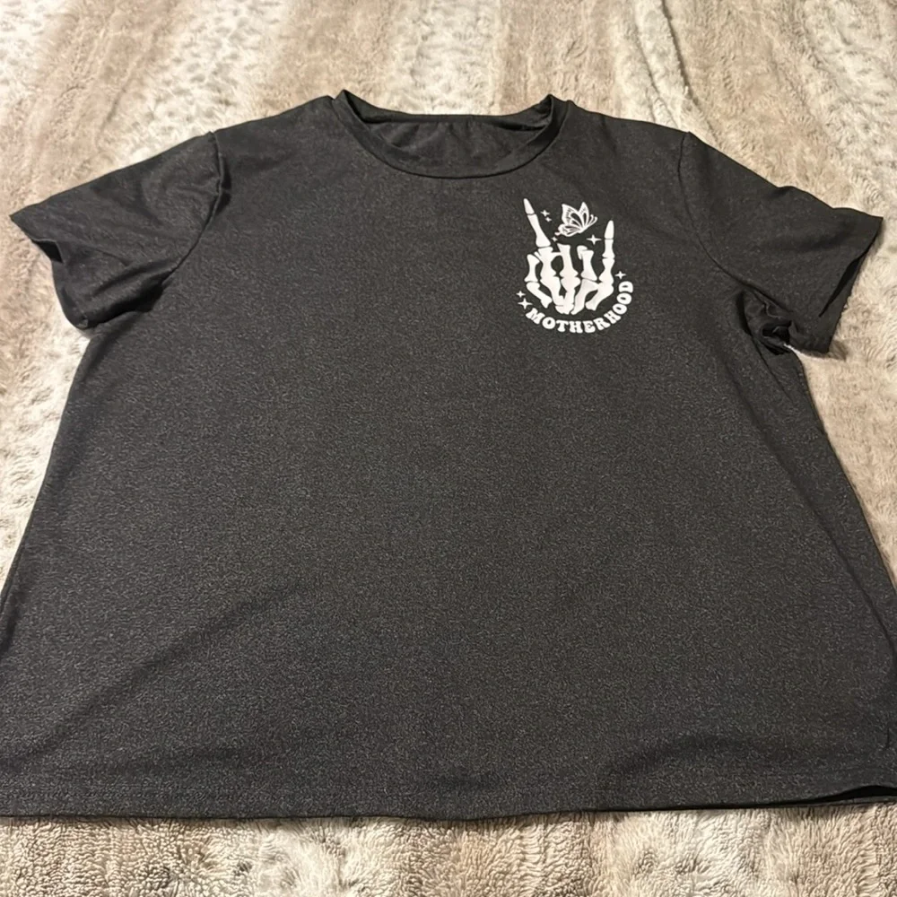 Rockin Motherhood tshirt - Picture 3 of 4